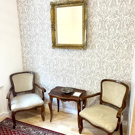 Skadarlija Bohemian Apartment *